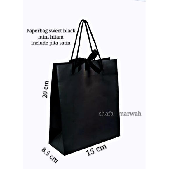 

PAPERBAG sweet black . paperbag hitam mini.15 X 8.5 X 20 cm.