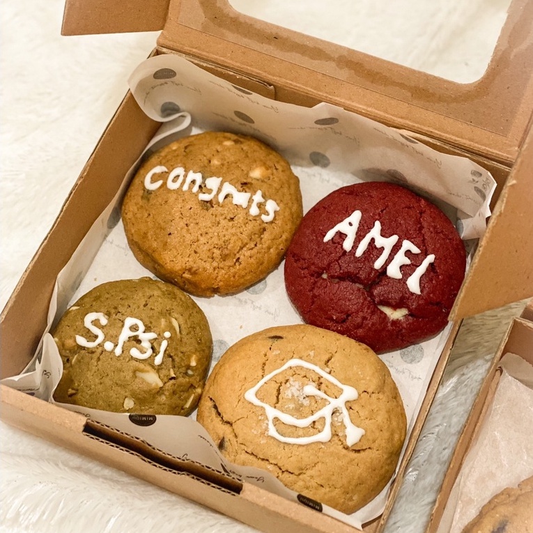 

Birthday Cookies || Cookie Hampers || Customized Cookies || Hampers Ulang Tahun || Hadiah Anniversary || Hadiah Wisuda