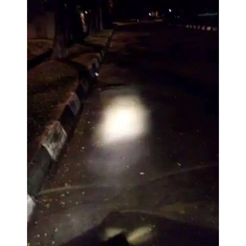 bohlam lampu motor depan halogen / bohlam lampu halogen / tako cahaya putih fokus tembus hujan