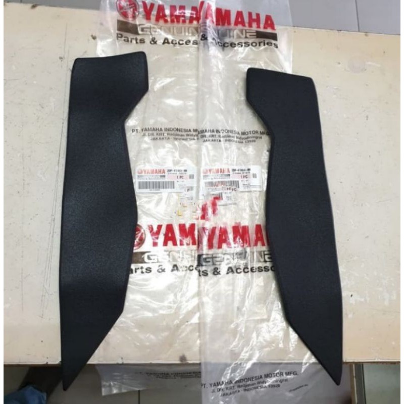 KARET PIJAKAN KAKI NMAX OLD BELAKANG  KANAN KIRI ORIGINAL YGP