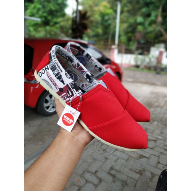 SEPATU SANTAI PRIA WANITA/SEPATU WAKAI/SEPATU SLIP ON