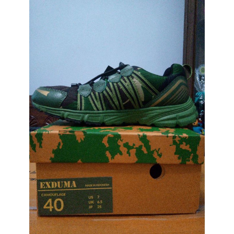 Sepatu Exduma