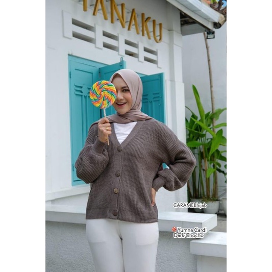 Yumna Cardi