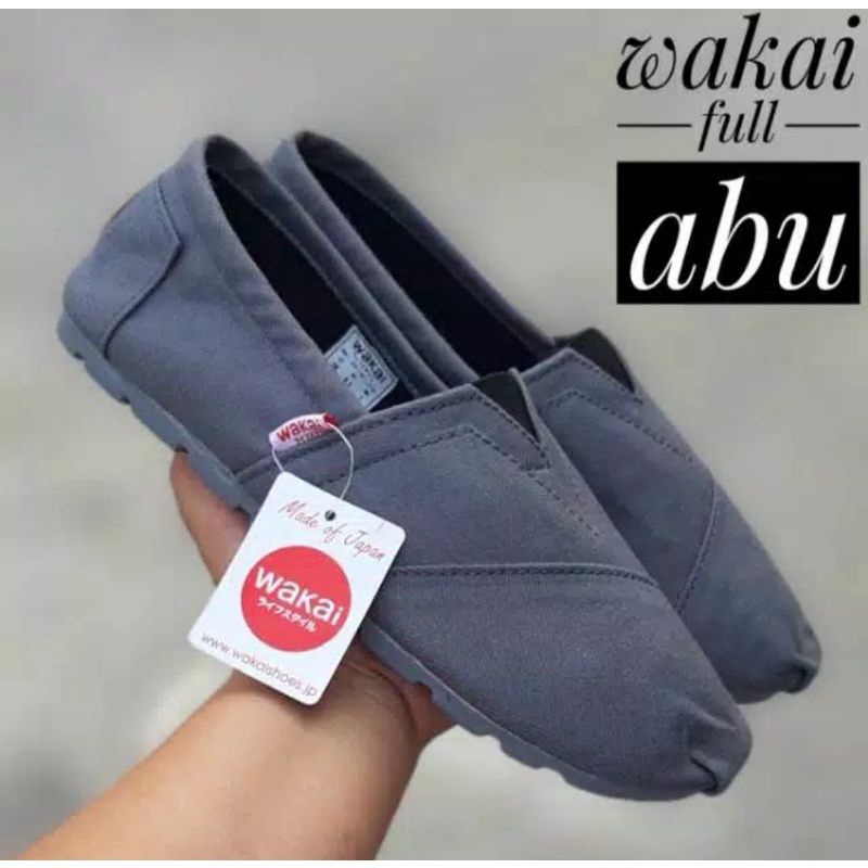 SEPATU SLIP ON PRIA WANITA WAKAI FULL ABU