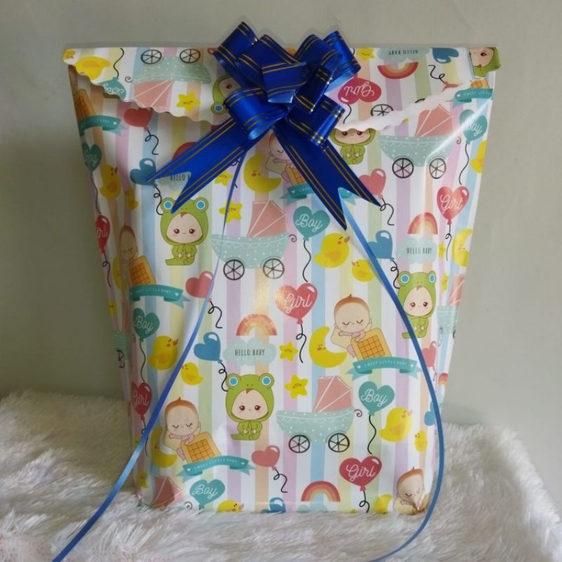 

Kantong Kado Instan Free Pita Ukuran Besar 40x30x10 cm