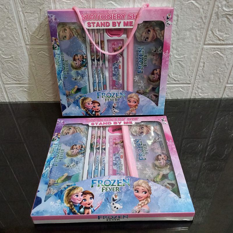 

Stationery Set Alat Tulis Anak Sekolah Motif Karakter Kartun Frozen Elsa Anna Anak Perempuan Edukasi Bonus Tas - Paket Stasionery Peralatan Belajar Free Bag Anak Cewek Edukatif