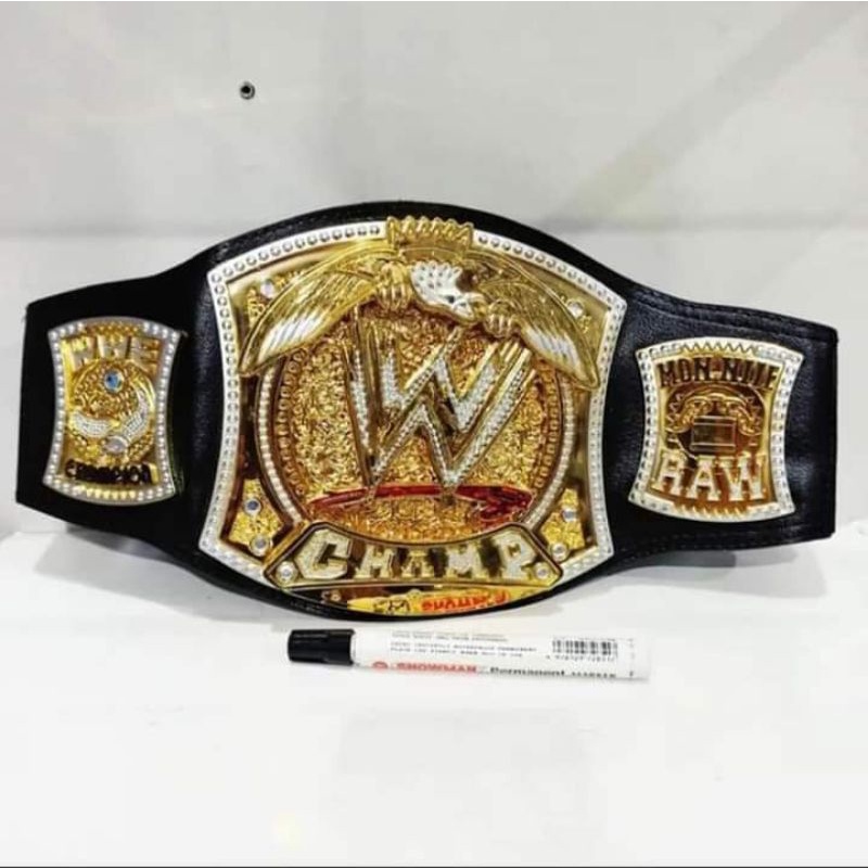 mainan aksesorissabuk smackdown wwe belt champ Skala 1:1Bisa dipakaiCocok untuk cosplay

CWKeppJHDS

