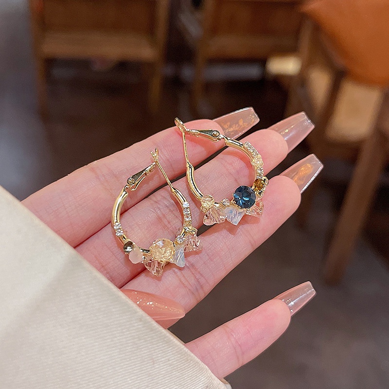 Anting Hoop Desain Bunga Kristal Bahan 925 silver needle Untuk Wanita
