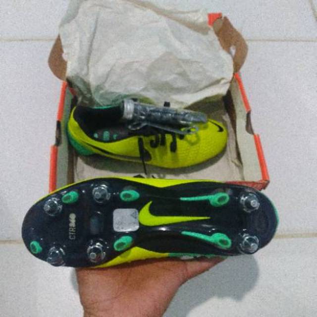 Featured image of post Nike Ctr360 Maestri 1