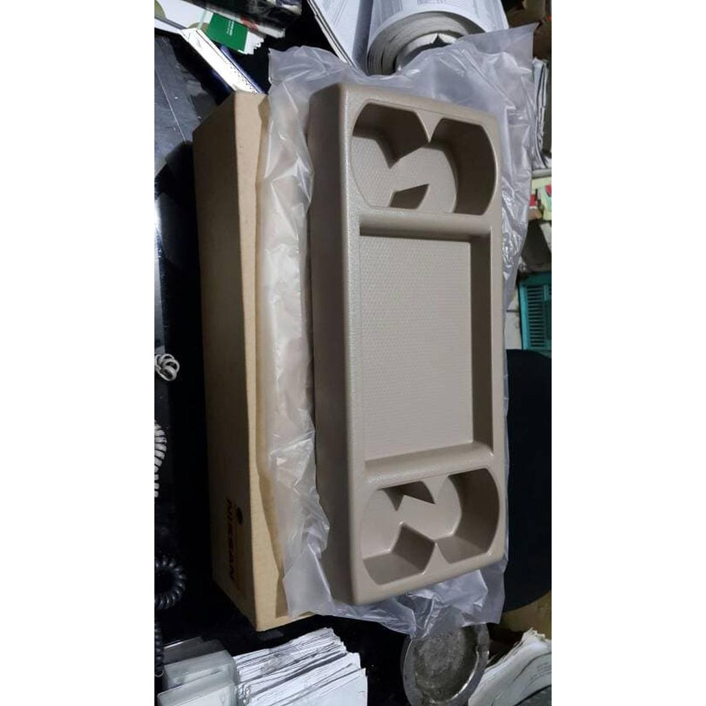  Sparepart meja  tengah table front nissan  serena  C24 