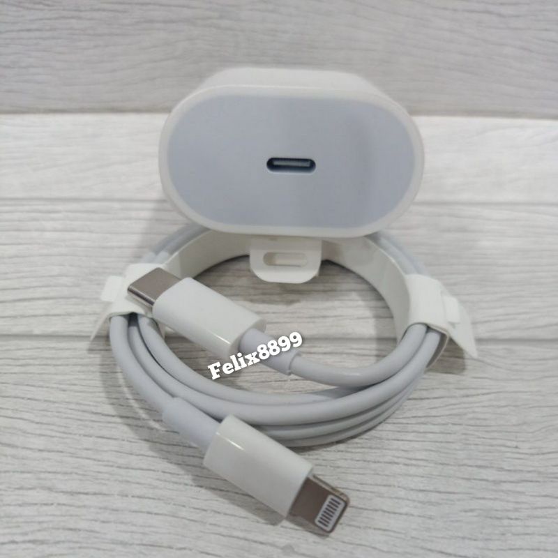 CHARGER 20W ADAPTOR USB C