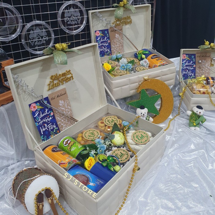 

Paket box hampers lebaran kue kering toples murah 19 - S