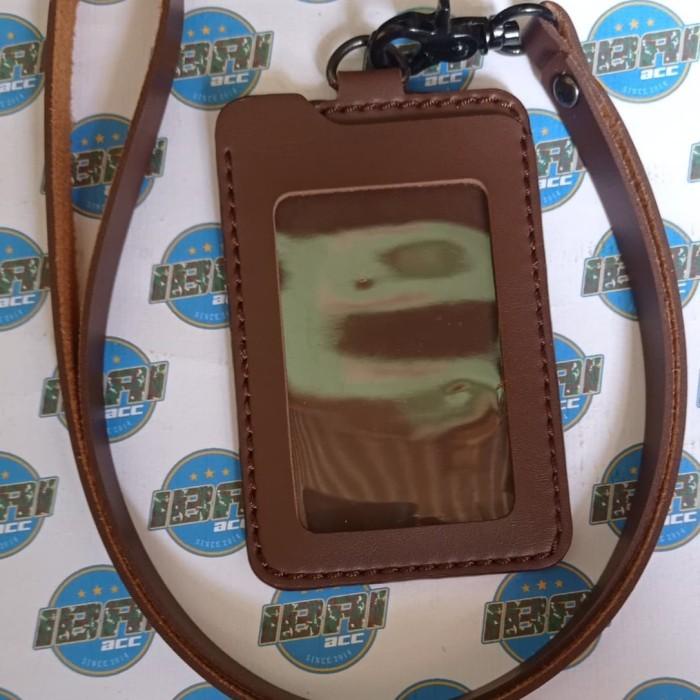 

Nametag Kulit