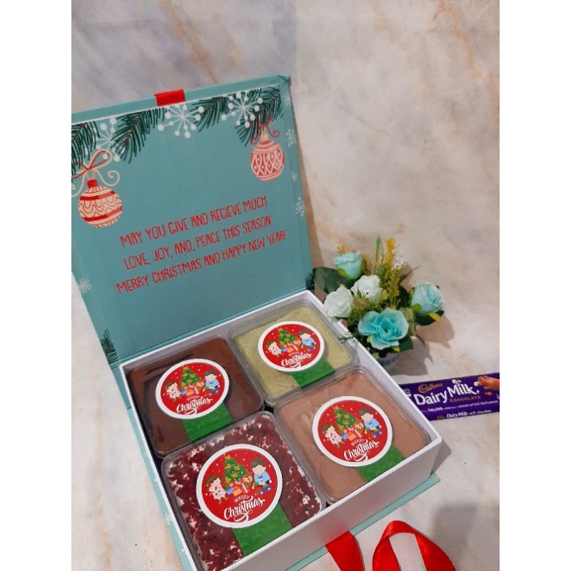 

Hampers Natal Christmas Dessert Box 4 Varian Rasa