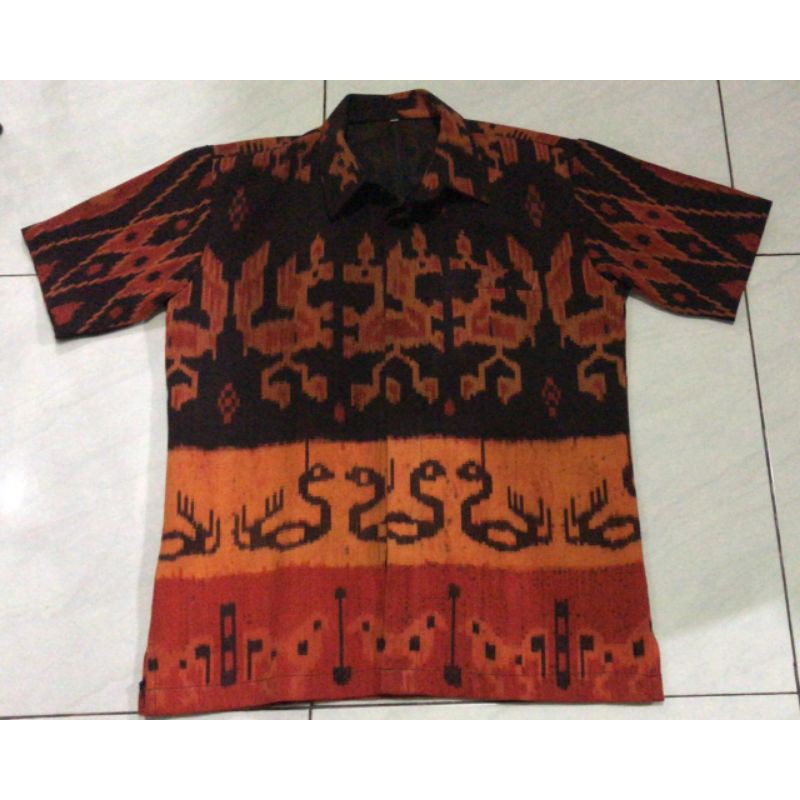 baju kemeja tenun motif Sumba NTT lengan pendek
