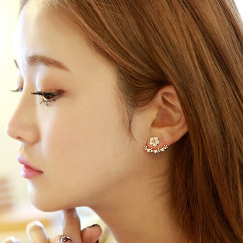 Anting bunga krisan temperamen liar anting wanita cantik