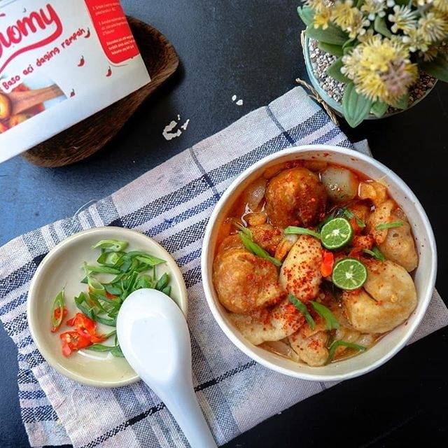 

Ciomy bakso aci