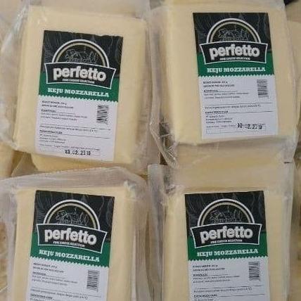 

BISA COD Cheese Keju Mozarella PERFETTO Kemasan 1Kg Mozzarella