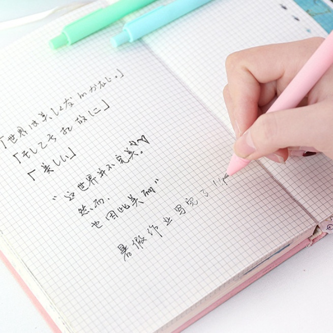 3pcs / Set Pulpen Tinta Hitam Dengan Gaya accent Warna Acak