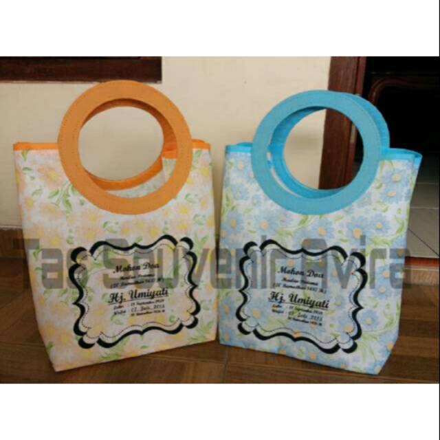 

Tas Tasyakuran uk. 20x20x30