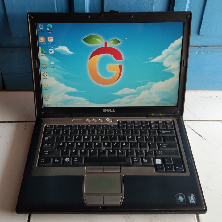 Dell Latitude D630 Silver Intel Core 2 Duo T7250 RAM 2GB HDD 500GB VGA nvidia Quadro 128MB  second