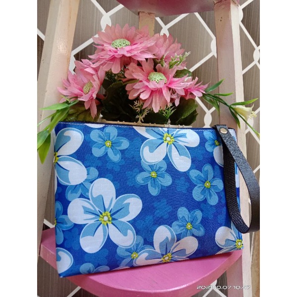 Clutch wanita motif flower