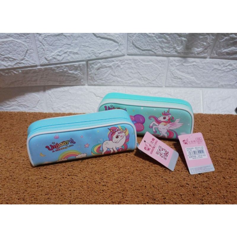 

Kotak pensil motif karakter unicorn / Kotak pensil karakter