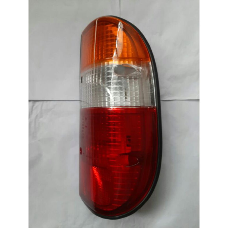 lampu stop belakang ford ranger 2002 2004