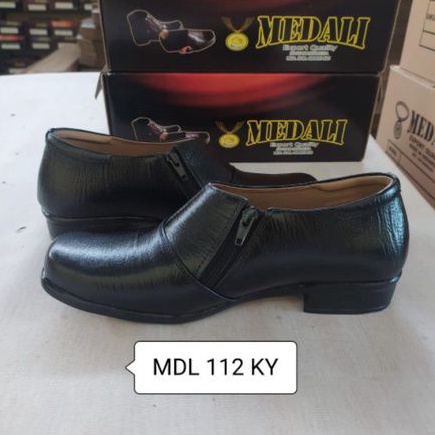 Sepatu kulit wanita PDH Polwan Secwan Sus PNS sepatu kerja formal tampil lebih keren