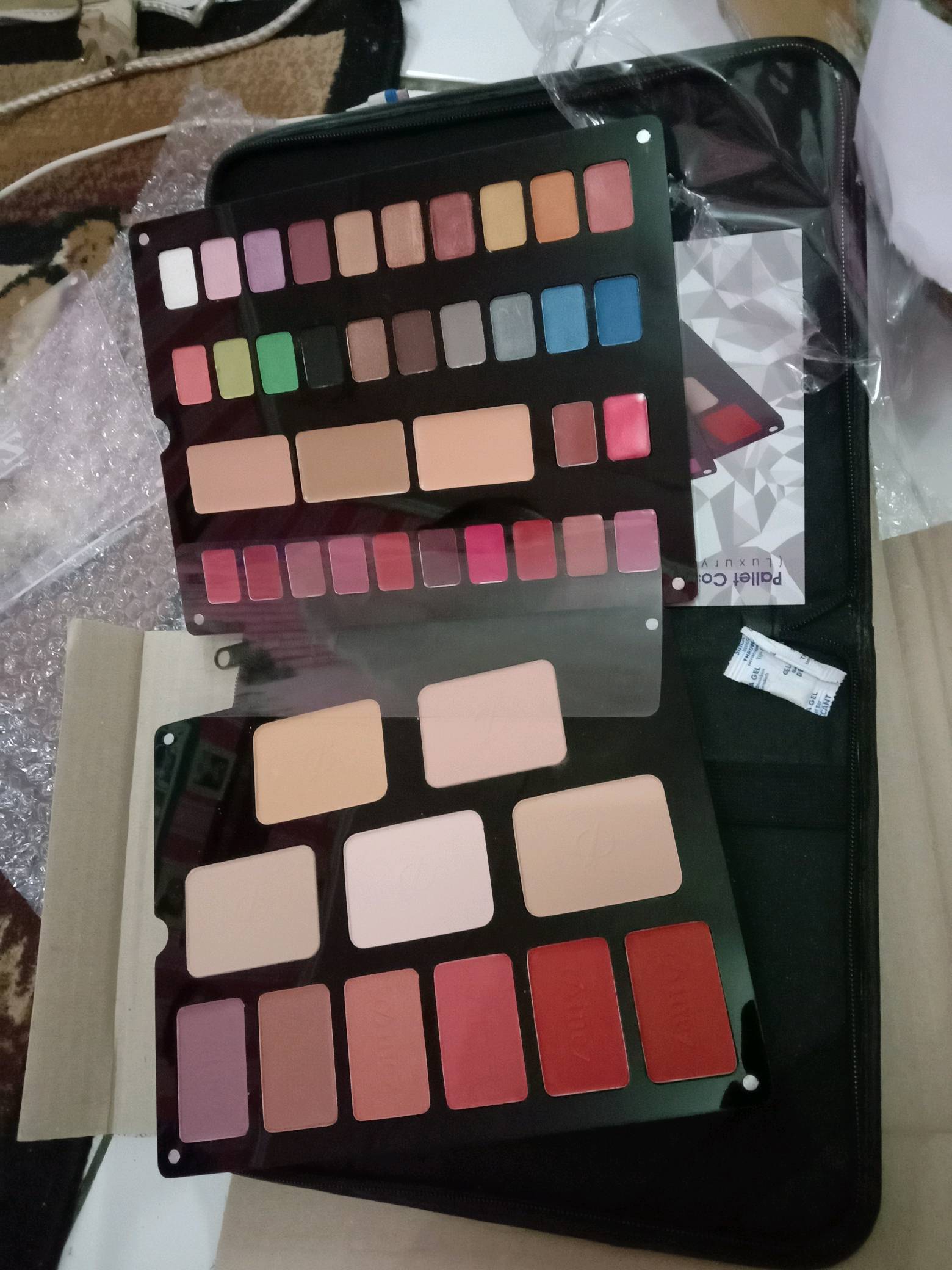 inez palette cosmetics with luxury pack