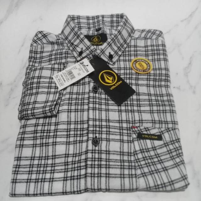 Kemeja flanel volcom 3second hurley motif bebas