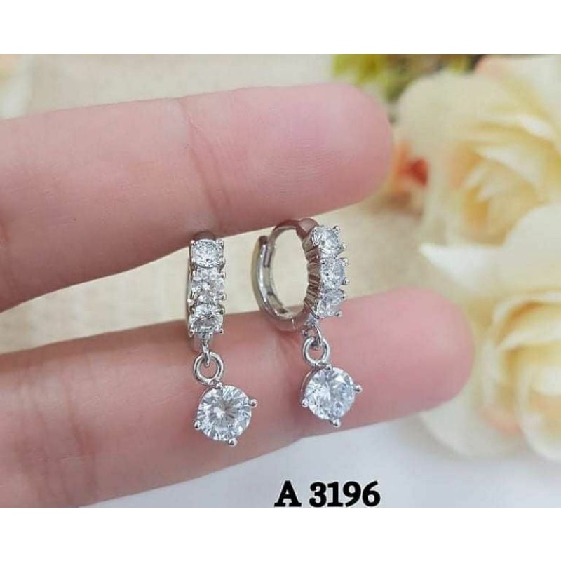 Anting Jepit Gantung Titanium Permata Anti Karat