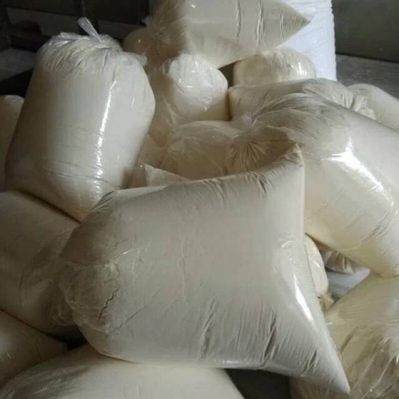 

TEPUNG TERIGU LENCANA MERAH 250gm