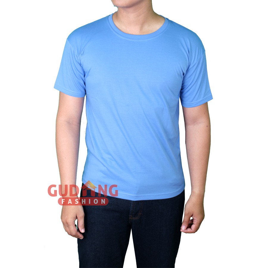 Kaos Softstyle Polos Tanpa Jahitan Samping Hitam Combed 30s