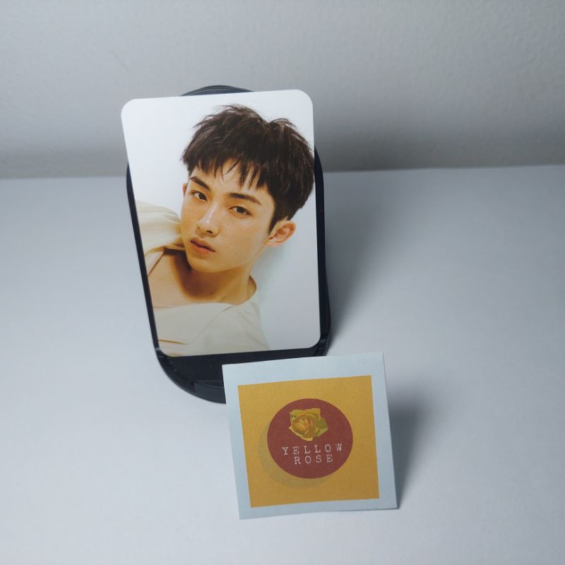 Photocard (PC) Official Winwin WayV NCT 127 Photopack SG21 Concept Version - Season's Greetings 2021