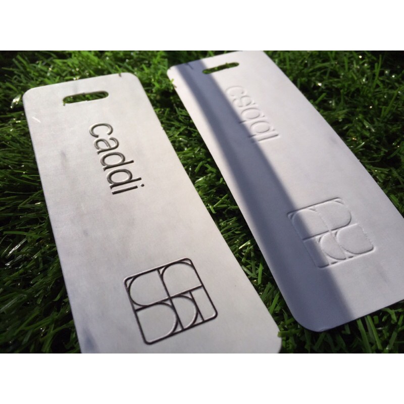 

hangtag murah Exclusive logo emboss timbul