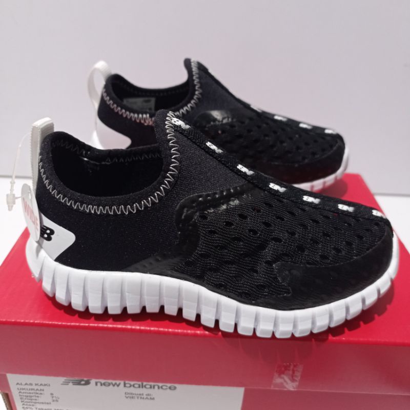 sepatu new balance aqua drift