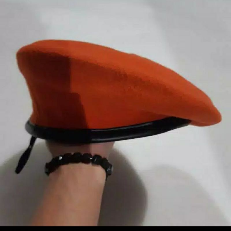 Baret Paskhas / Baret orange