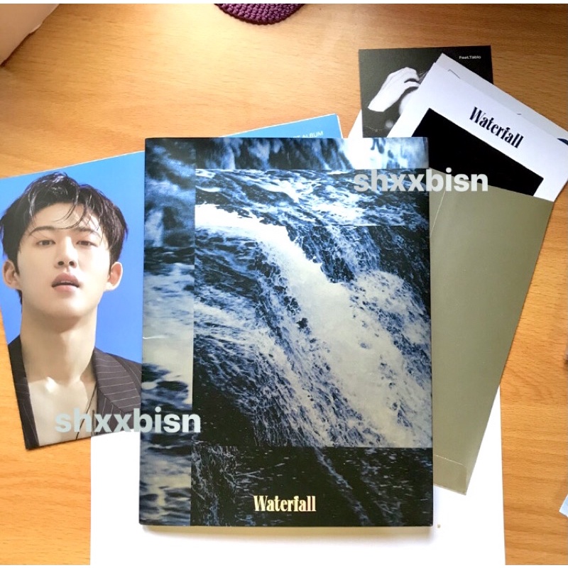 [BOOKED - B.I 1st ALBUM] Album Only Waterfall Ver.