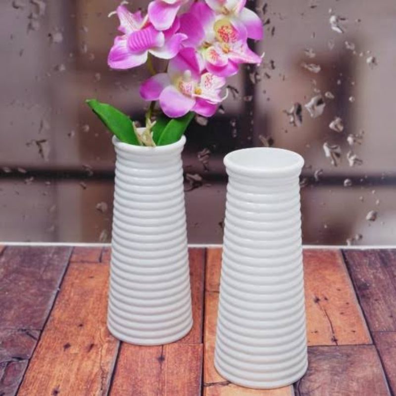 VAS BUNGA STRIP ULIR TINGGI / POT BUNGA MINIMALIS / VAS PLASTIK AESTHETIC/ VAS KOREA ESTETIK MINIMALIS PAJANGAN DEKORASI