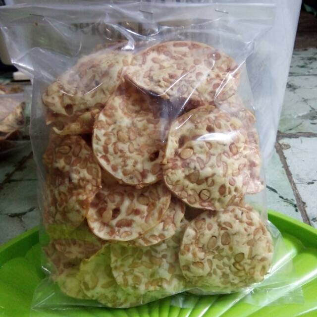 

Cemilan tempe keripik sagu homemade