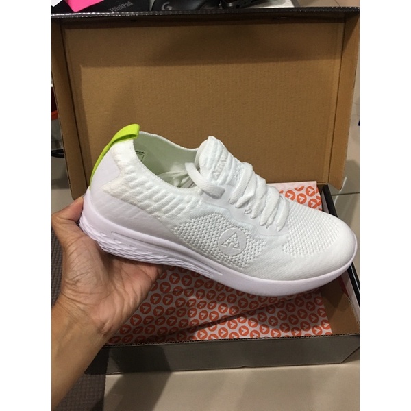 Airwalk Jirvin white. sepatu airwalk women original