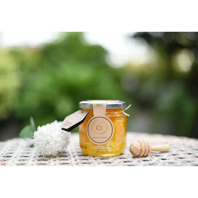 

Raw honey + honeycomb in jar 250gr ( sarang madu ) BOOM SALE