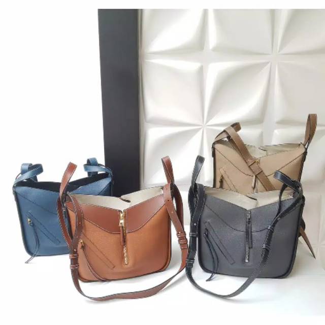 NEW 13 -BAG LW HAMMOCK LEATHER TOTE 30CM