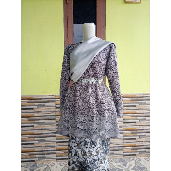 Bridesmaid / kebaya pager ayu / kebaya pendamping pengantin / atas dan rok span / tunik batik / rok batik