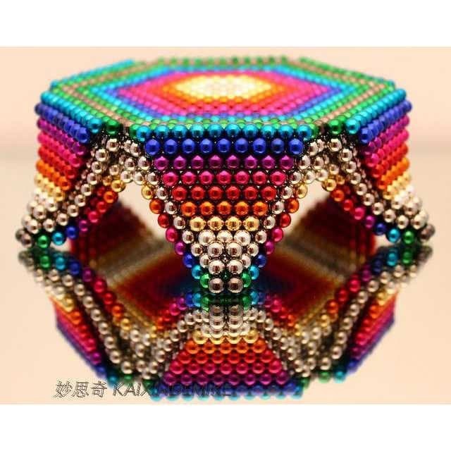 Mainan Magnetic Stick Bucky Balls Steel 3 mm Multi Warna 216 Pcs