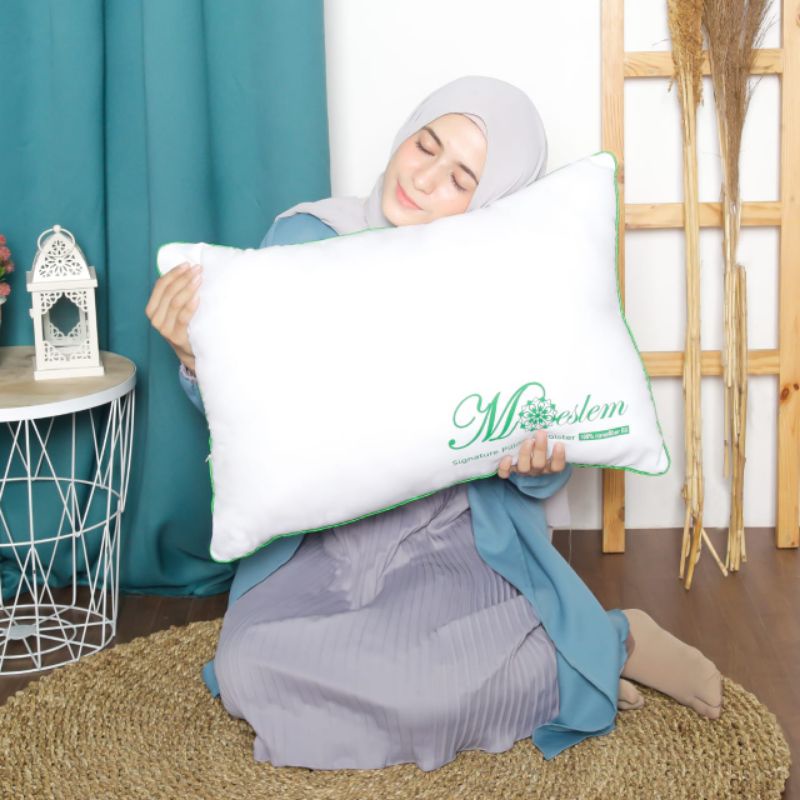 Moeslem Bantal Bulu Angsa Sintetis Uk 45x65 1000 Gram [ 1Kg ]