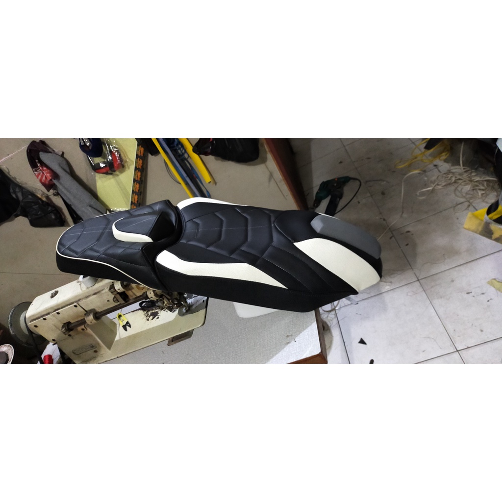 Jok Aerox 155 Original Mbtech Model Predator-Jok Aerox Modifikasi