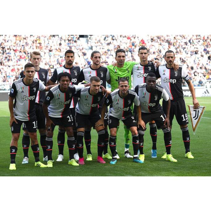 

POSTER SUDAH DILAMINASI UKURAN A3+ JUVENTUS TEAM 2020 BAHAN ART PAPER 310GR TAJAM