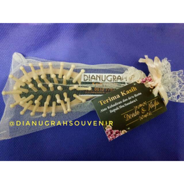 Souvenir Sisir Kayu